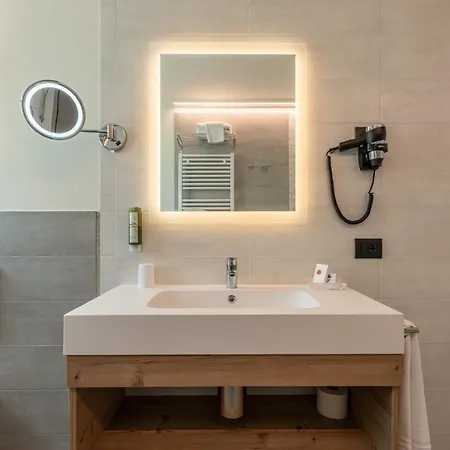 Ariston Garden &