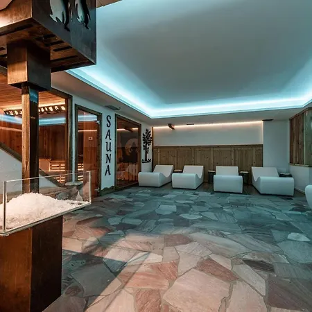 Ariston Garden & Hotel