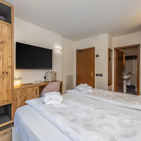 Ariston Garden & 3* Monclassico