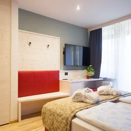 Ariston Garden & Hotel 3*
