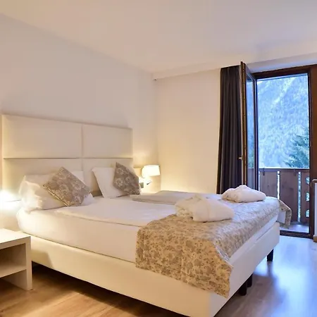 Ariston Garden & 3* Monclassico